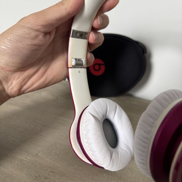 Beats by Dr. Drea Fushia Pink w/ case - Picture 6 of 8